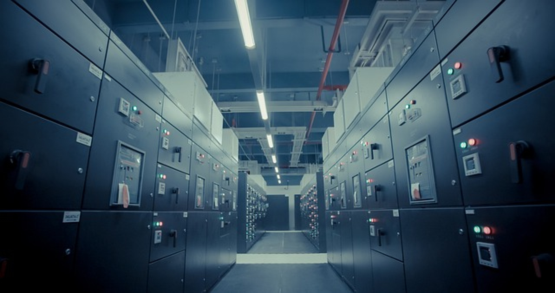 Özelleştirilmiş Güç: Dedicated Server ile Web Projelerinizi Zirveye Taşıyın
